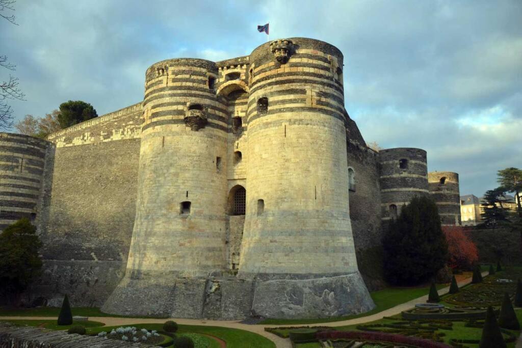 Apartmán Souvenirs D'Enfance-La Bonne Marienne-La Madeleine Angers Exteriér fotografie